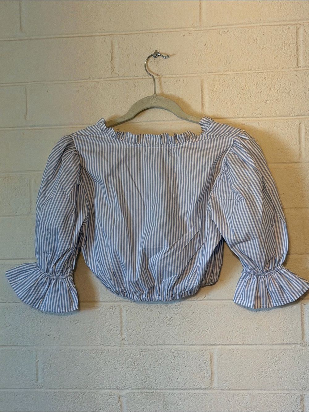 Toit Volant Alex Puff Sleeve Crop Blouse - Picture 2 of 4